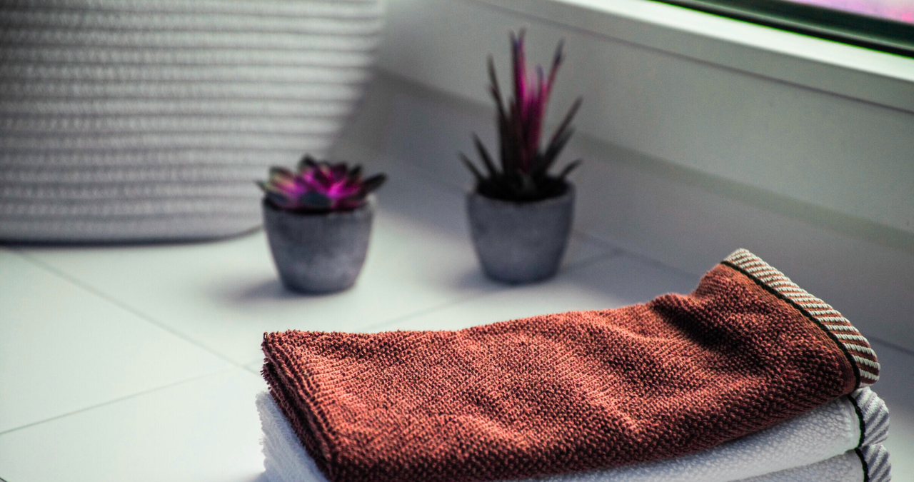 How long does sperm live on a towel? 2 Untitled design 2025 11 17T094933.135